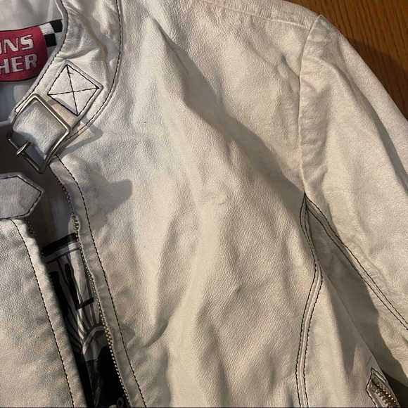**SOLD** White leather distressed jacket by Wilson’s Leather - Picture 5 of 8